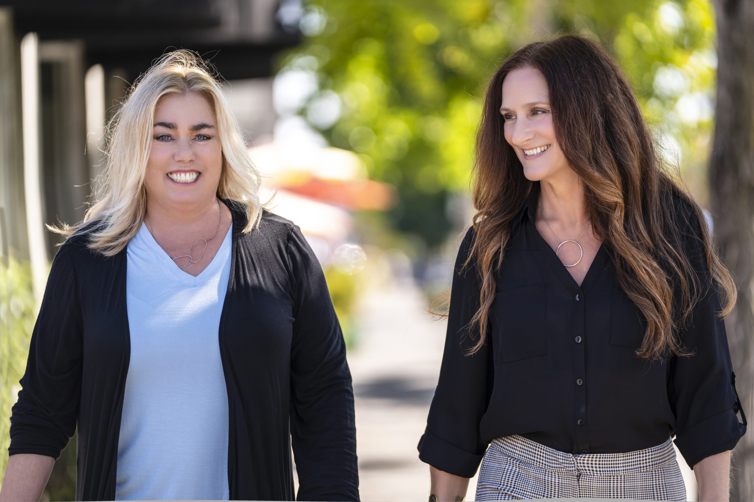 Cari Gennarelli & Hilary Davis